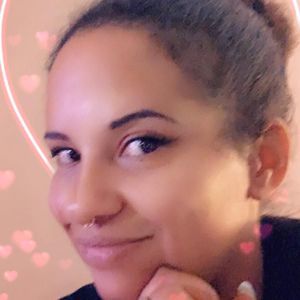 Meet your Posher, Leandra